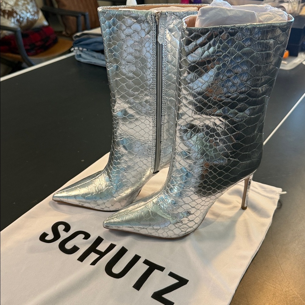 SCHUTZ Silver Metallic Snake-Embossed Pointed-Toe Mid-Calf Stiletto Boots NWOB - Picture 4 of 11